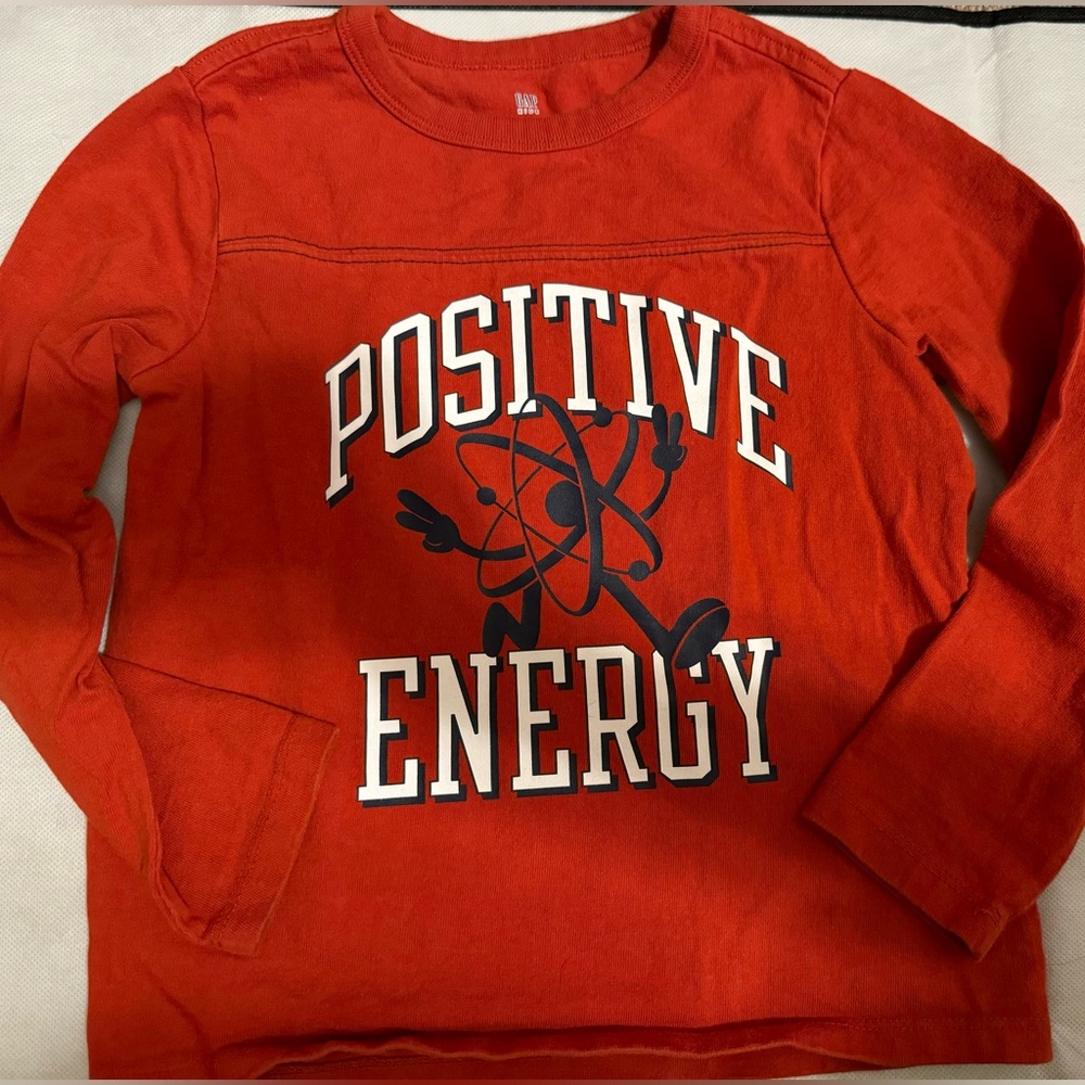 GAP - Boys Size XS - Long-Sleeve T-shirt